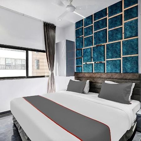 Hotel The Lowell 수라트 외부 사진