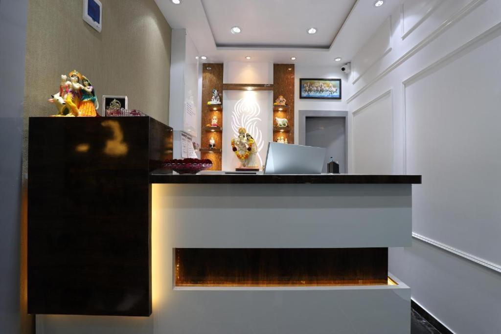 Hotel The Lowell 수라트 외부 사진