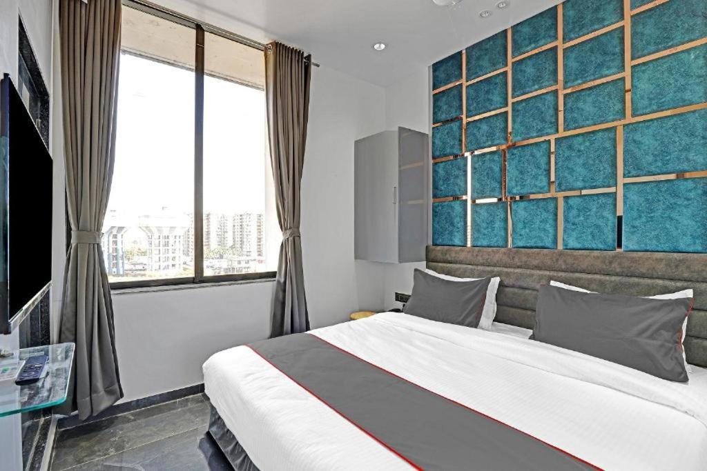 Hotel The Lowell 수라트 외부 사진