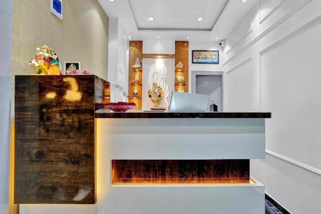 Hotel The Lowell 수라트 외부 사진